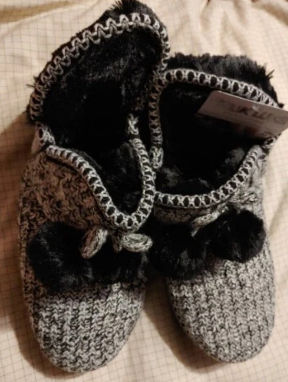 Muk Luk Cozy Warm Knit Slippers with Faux Fur Trim - Gray & Black Size 9-10